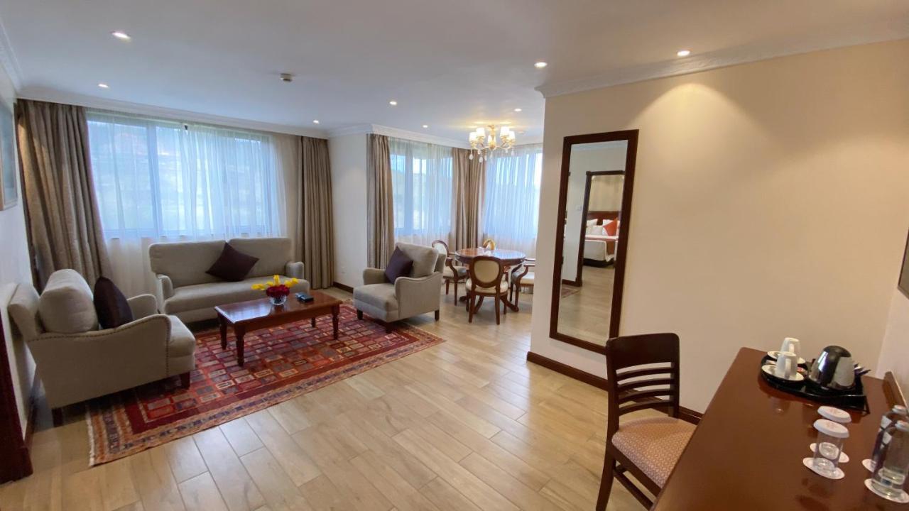 Sarova Woodlands Hotel And Spa นาคูรู ภายนอก รูปภาพ