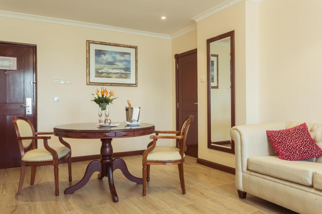 Sarova Woodlands Hotel And Spa นาคูรู ภายนอก รูปภาพ