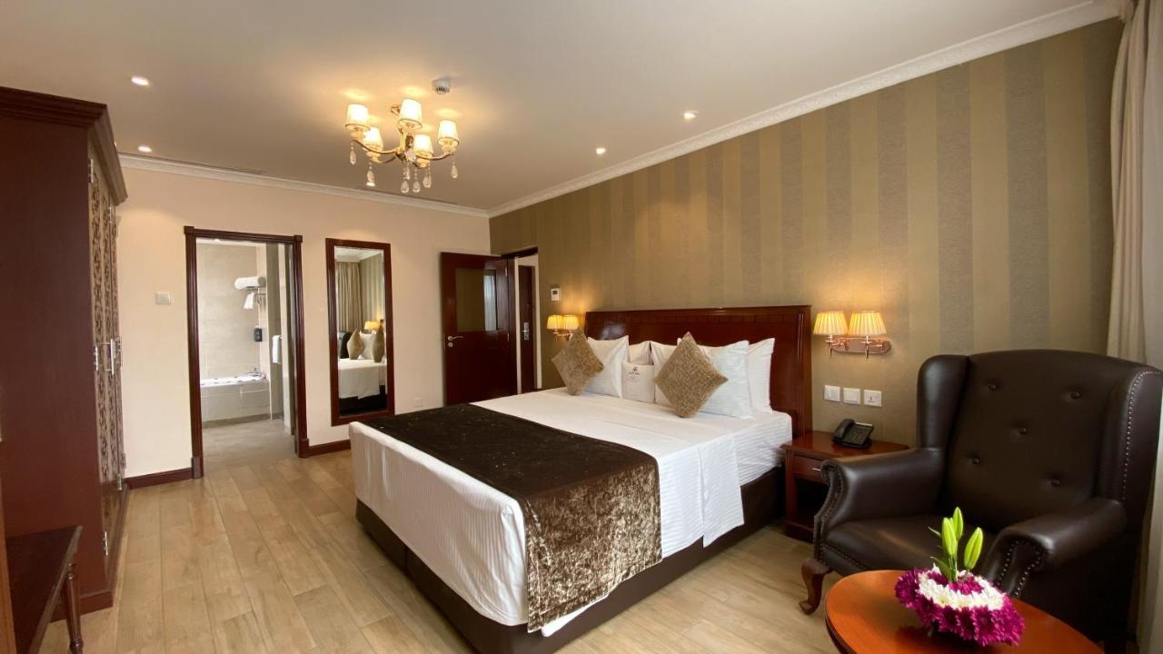 Sarova Woodlands Hotel And Spa นาคูรู ภายนอก รูปภาพ