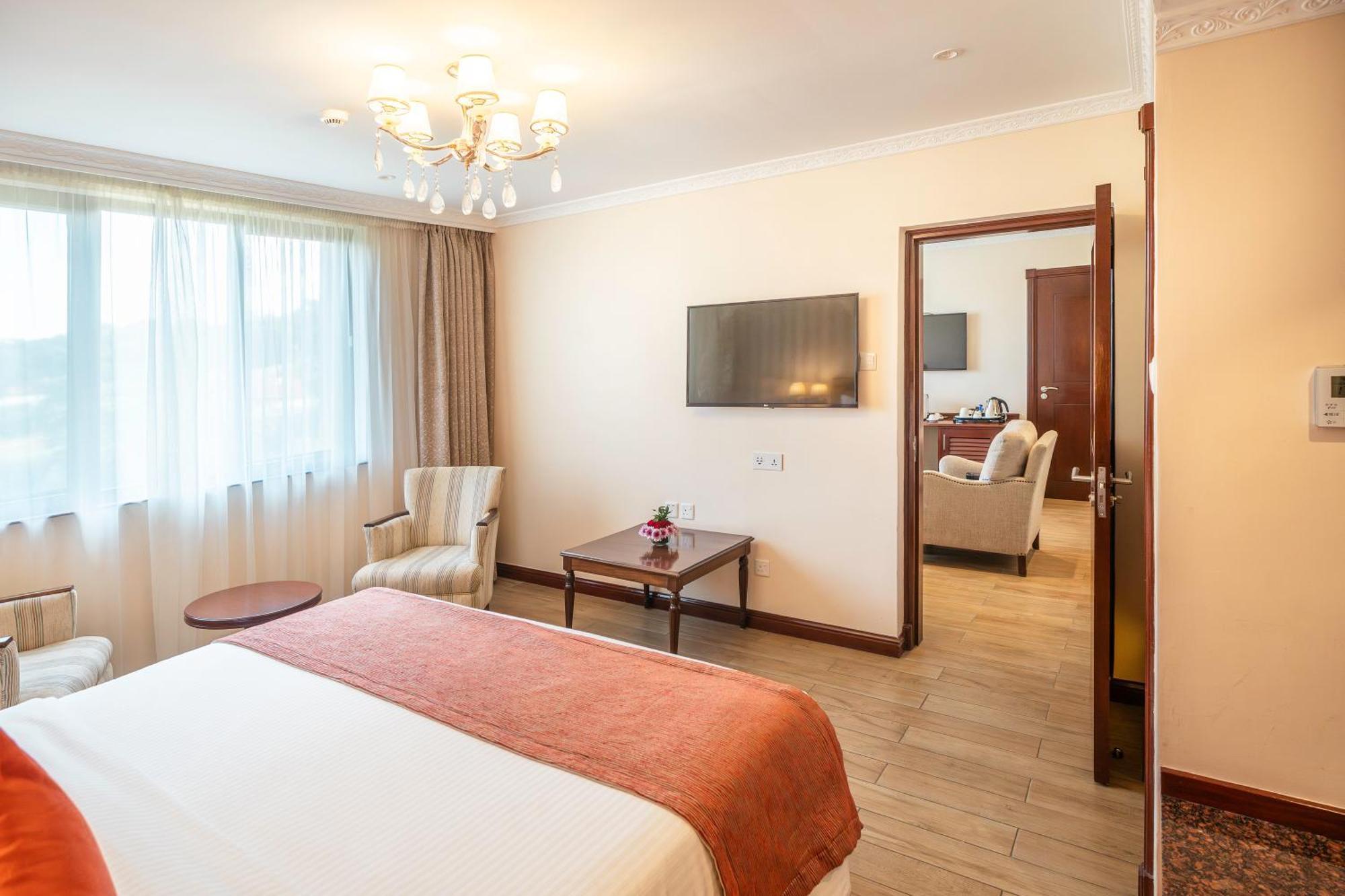 Sarova Woodlands Hotel And Spa นาคูรู ภายนอก รูปภาพ
