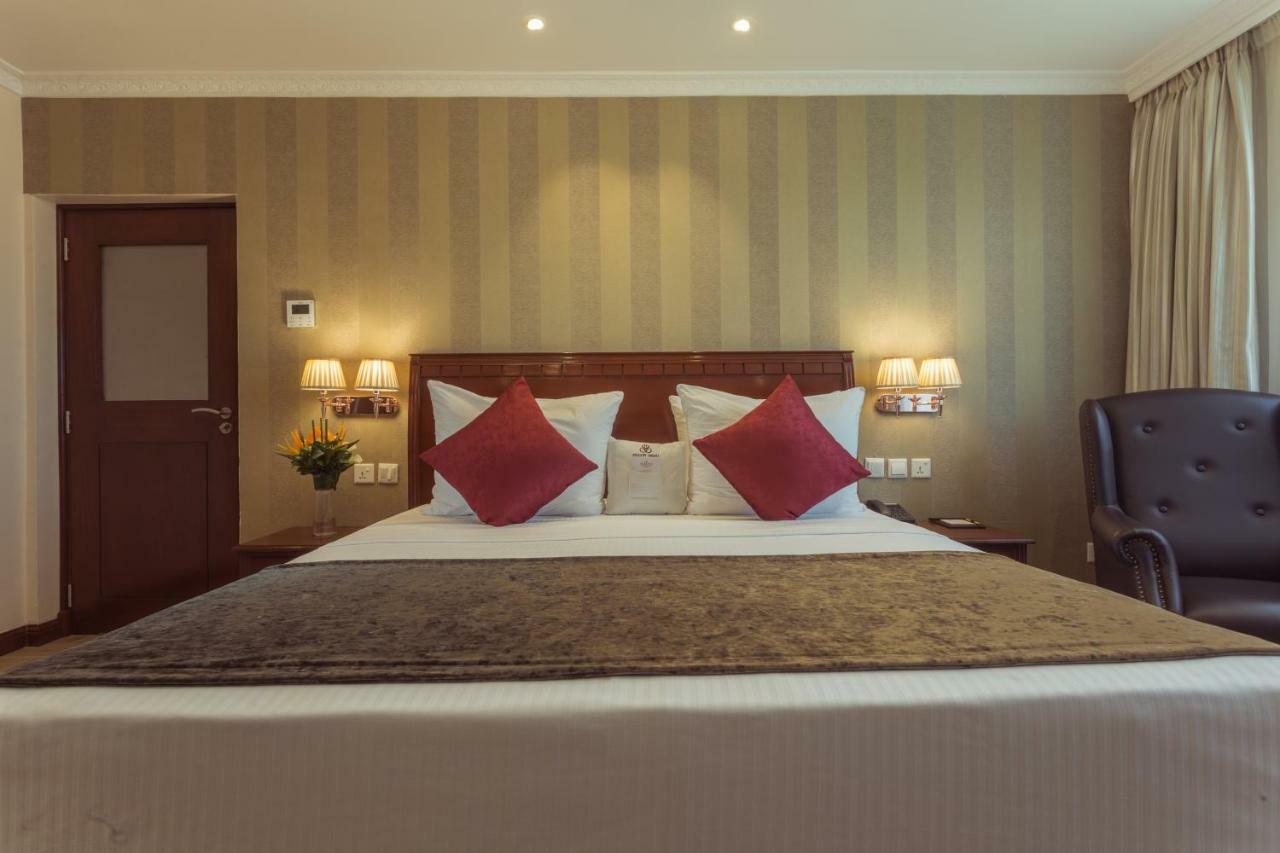 Sarova Woodlands Hotel And Spa นาคูรู ภายนอก รูปภาพ